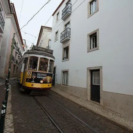 Almamater Apartment