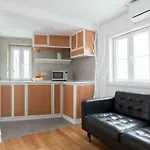 Almamater Apartment *