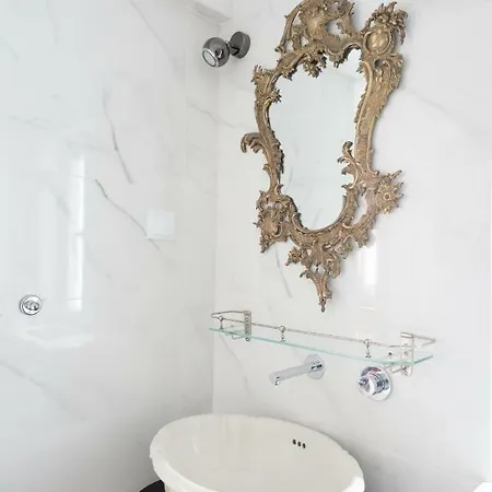 Almamater Apartmán *